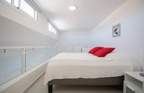Balito Apartment | Cozy Apartment with Terrace and Pool Access for Families