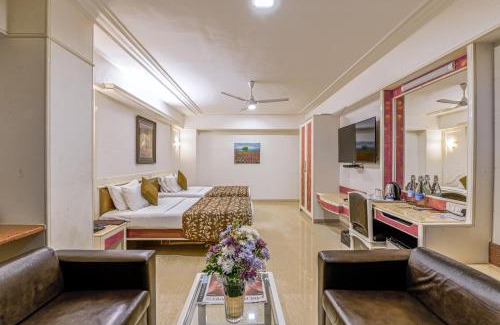 Khar Hotel | Elegant Stay at Regal Enclave with Spa and Kitchen Access