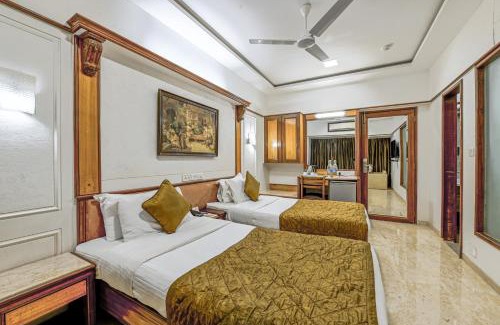 Khar Hotel | Elegant Stay at Regal Enclave with Spa and Kitchen Access