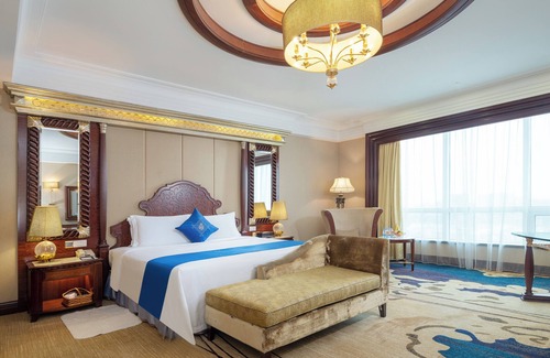 Houjie Hotel | Discover Regal Palace Hotel: 4-Star Stay with Spa & Pool