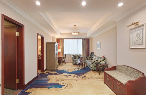 Houjie Hotel | Discover Regal Palace Hotel: 4-Star Stay with Spa & Pool