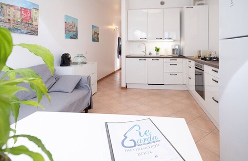 Montioni Apartment | Regarda: Lake View Apartment with Pool & Spa Access