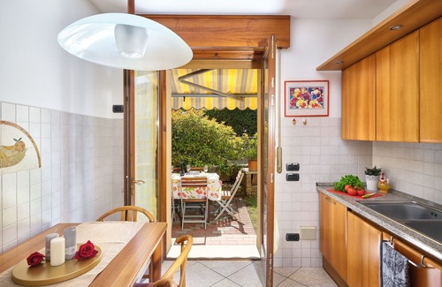 Bardolino Apartment | Pet-Friendly Getaway at Regarda - La Casa di Fido