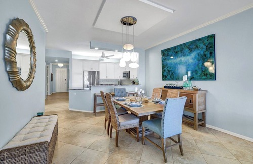 Vanderbilt Beach Condo | REGATTA - ENJOY GULF AND BAY VIEWS!