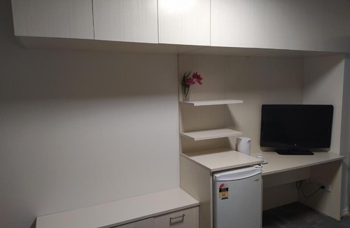 Adelaide Central Business District Apartment | Comfortable Regency Apartments in Adelaide with Kitchen Access