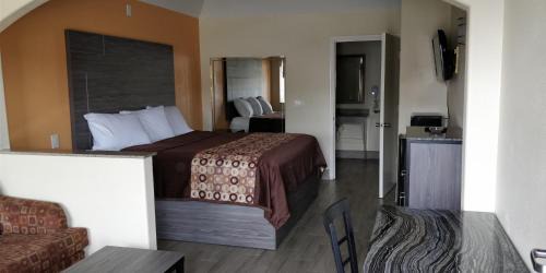 Galena Park Hotel | Budget-Friendly Stay at Regency Inn and Suites Galena Park