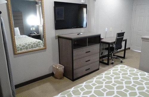 Humble Hotel | Inviting Regency Inn and Suites in Humble for Family Stays