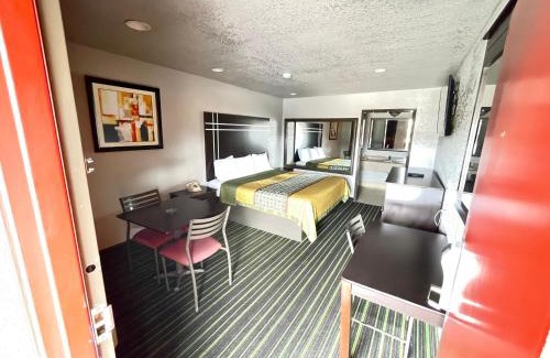 Channelview Hotel | Budget-Friendly Regency Inn in Channelview – Family Welcoming
