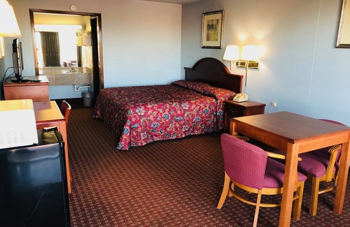El Reno Hotel | Comfortable Stay at Regency Inn with Breakfast Included