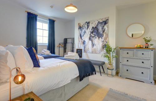 Leamington Spa Apartment | Regency Nest: Stylish 3 Bedroom Retreat in Central Leamington