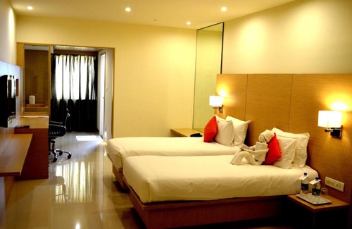 Arakkonam Hotel | Family-Friendly Regency Tiruttani with Delicious Dining Options