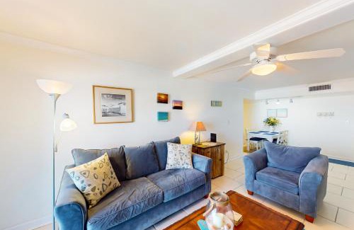 Pensacola Beach Apartment | Beachfront Escape at Regency Towers W 707 with Pool & Views
