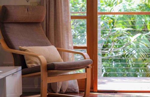 Eagle Heights House | Regent Bower Cottage: Family-Friendly Retreat, Rated 9.1/10