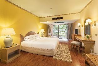 Cha-am Resort | Elegant Regent Chalet in Hua Hin with Ocean View & Pool