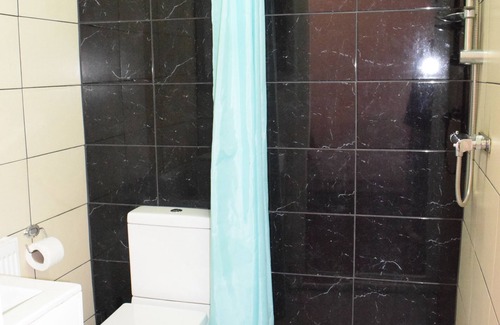 Burnley House | Cozy Regent Guest House in Burnley with Family-Friendly Amenities
