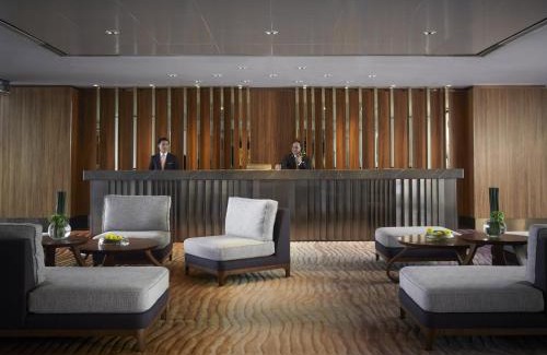 Tsim Sha Tsui Hotel | Exceptional Regent Hong Kong: Oceanfront Oasis with Pool