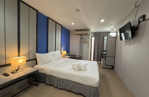 Nonthaburi Hotel | Comfort at Regent Ngamwongwan: Family-Friendly Getaway