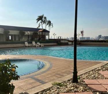 Suan Luang Apartment | Ideal Stay at Regent Srinakarin with Pool Access