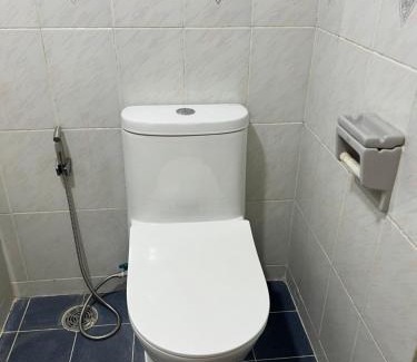 Suan Luang Apartment | Regent Srinakarin 19A: Family-Friendly Stay with Pool