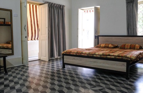Kolkata House | Family-Friendly Comfort at Regent Vatika Hotel