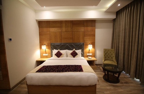 Zirakpur Hotel | Comfortable Stay at Regenta Central Cassia Zirakpur