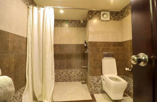 Sayajiganj Hotel | Convenient Getaway at Regenta Inn Vadodara, Near Railway
