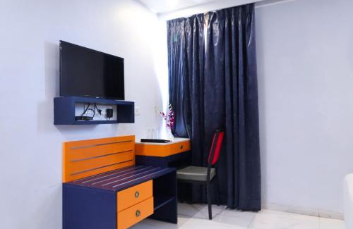 Sayajiganj Hotel | Convenient Getaway at Regenta Inn Vadodara, Near Railway