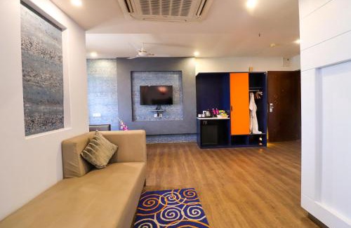 Sayajiganj Hotel | Convenient Getaway at Regenta Inn Vadodara, Near Railway