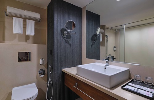 Thaltej Hotel | Regenta Place Ahmedabad