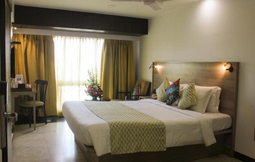 Airport Area Hotel | Elegant Retreat at Regenta Place The Emerald - 4-Star Stay