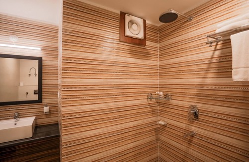 Ukhimath Hotel | Explore Regenta Resort Madhuganga: Family-Friendly Retreat