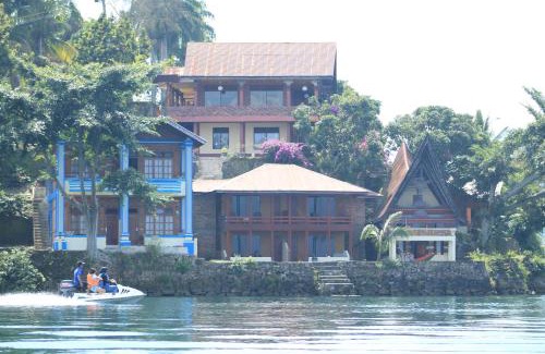Tuk Tuk House | Pet-Friendly Reggae Guest House with Private Beach Access