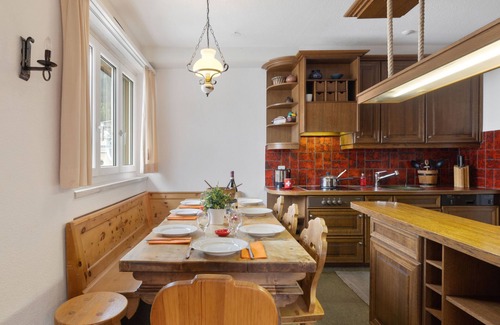 Meierhof Apartment | Regina Apt Golfblick: Comfort with Lake Views & Spa Access