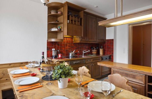 Meierhof Apartment | Regina Apt Golfblick: Comfort with Lake Views & Spa Access