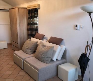 Gyula Apartment | Top-Rated Regina Delux Apartman with Breakfast & Kitchen