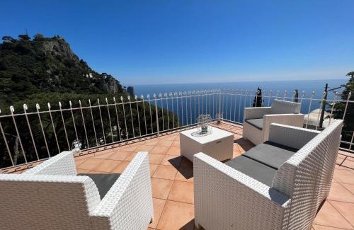 Marina Piccola Apartment | Regina di Capri - Suite with Ocean View & Breakfast Included