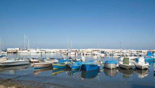 Mola di Bari Apartment | Unforgettable Oceanview Retreat at Regina di Cuori Hotel