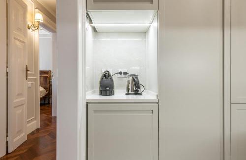 Cagliari Apartment | Unforgettable Stay at Regina Elena - Antica Dimora, Ocean View
