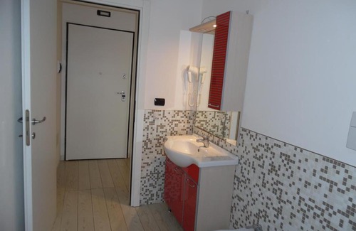 Miramare Apartment | Regina Margherita: Family-Friendly Stay with Hot Tub Bliss