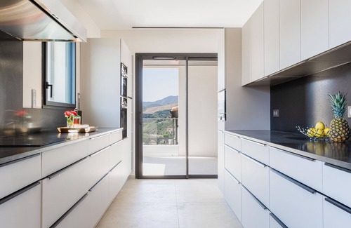 Banyuls-sur-Mer Villa | Experience Regina's Banyuls: Indoor Pool & Ocean Views