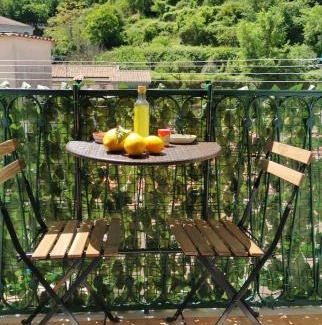 Marini Apartment | Guest Rated 9.5: Reginella House on Amalfi Coast Awaits