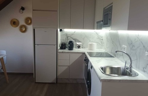 Arbo Apartment | Budget-Friendly Stay at Reginita AP 21 with Family Amenities