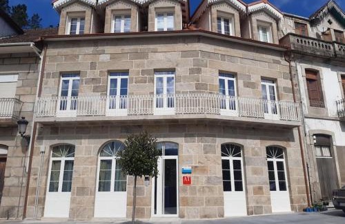 Arbo Apartment | Pet-Friendly Retreat at Reginita Apartamentos - Rated 9.6/10