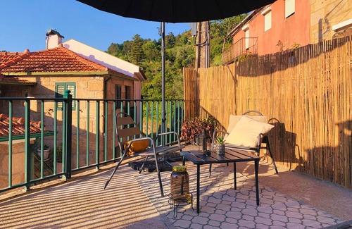 Oliveira do Douro House | Discover Regouro: A Hidden Gem with Pool & Spa in Douro