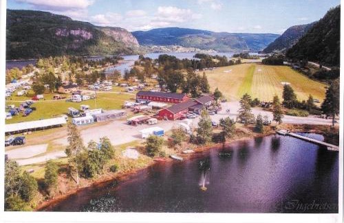 Bygland Hotel | Pet-Friendly Reiårsfossen Hostel & Camping with Ocean View