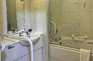 Reigate Hotel | Relax at Reigate Manor Hotel with Family-Friendly Amenities