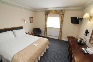 Reigate Hotel | Relax at Reigate Manor Hotel with Family-Friendly Amenities