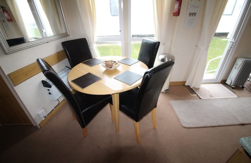Reighton RV Rental | Reighton Sands: Pet-Friendly Retreat with Ocean Views