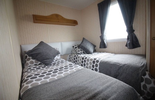 Reighton RV Rental | Reighton Sands: Pet-Friendly Retreat with Ocean Views