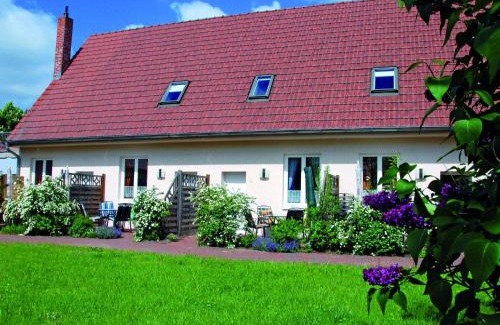 Muritz House | Pet-Friendly Terraced House with Complimentary WiFi